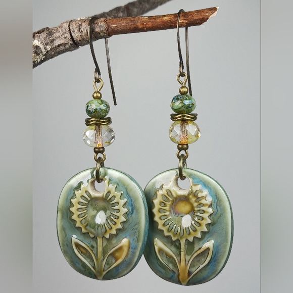 HAND CRAFTED EARRINGS Green Amber Ceramic Flower Czech Glass Statement Dangle - Picture 2 of 8